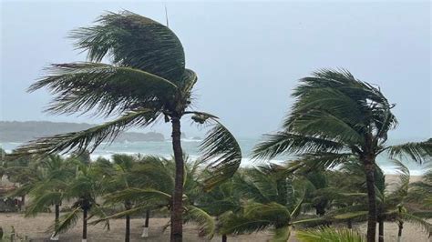 Porto Rikoluların Fiona Kasırgasından Sonra Elektrik ve Suları Yok